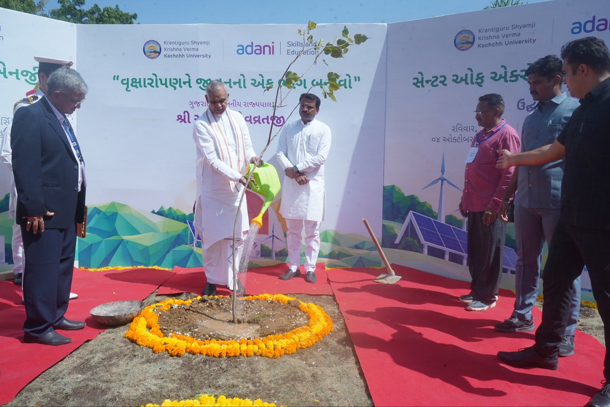 AdaniSkills's tweet photo. The wait is over. Kutch is shaping India’s green energy future with skills, technology and talent ready for tomorrow.

#adaniskillsandeducation #GreenEnergy #GreenSkills #kachchhuniversity https://t.co/yIcNwNnkfB