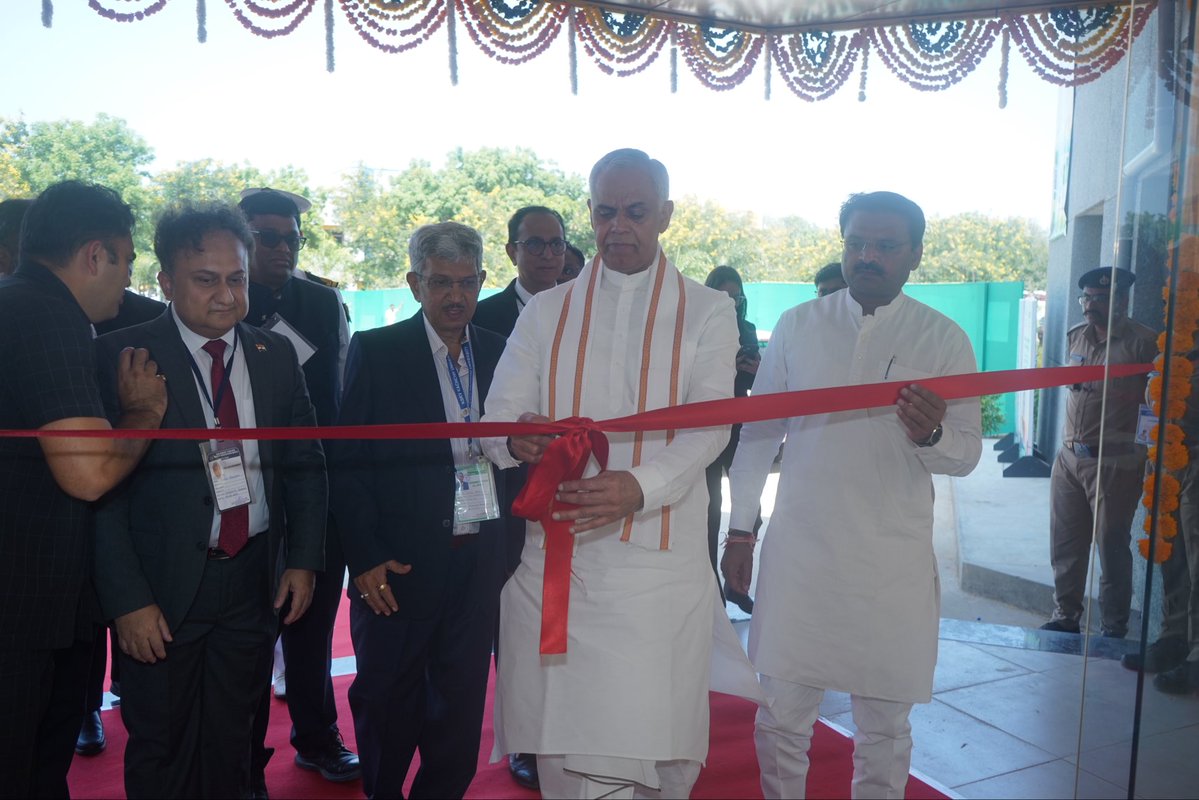 AdaniSkills's tweet photo. The wait is over. Kutch is shaping India’s green energy future with skills, technology and talent ready for tomorrow.

#adaniskillsandeducation #GreenEnergy #GreenSkills #kachchhuniversity https://t.co/yIcNwNnkfB