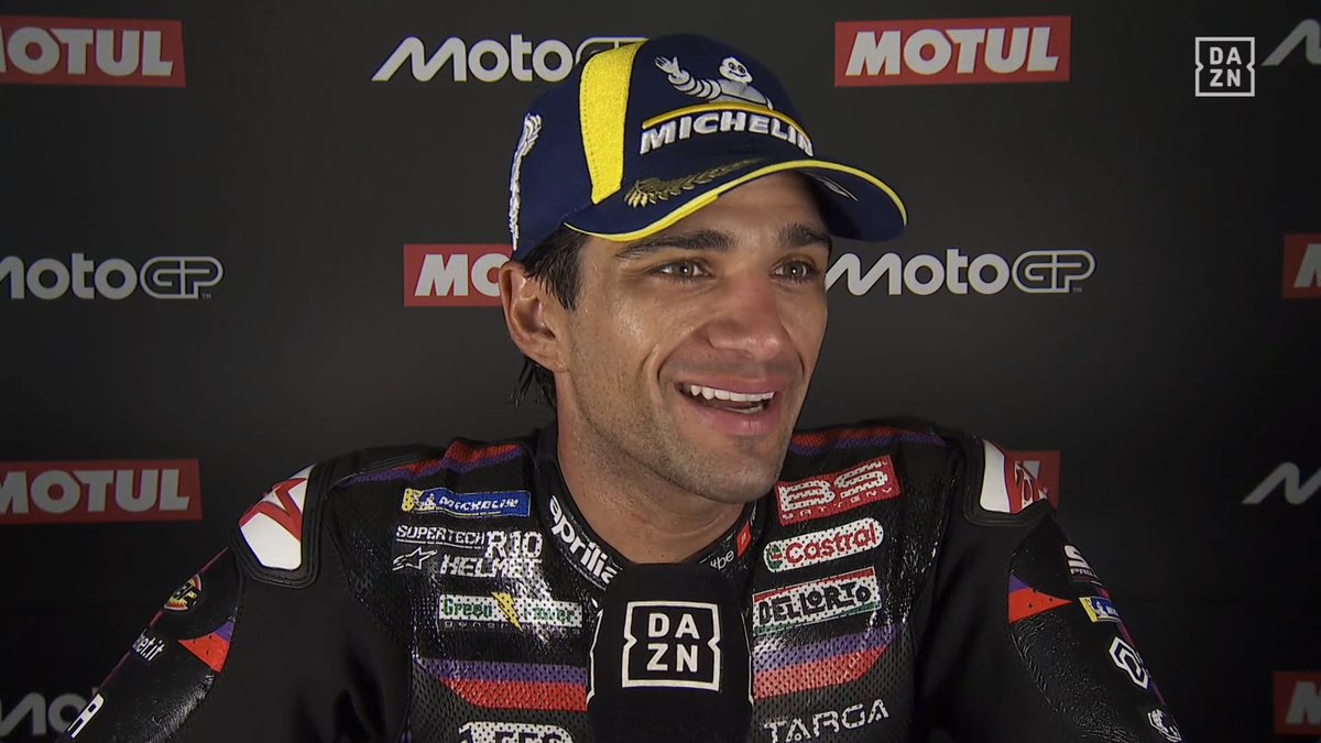 RubCanales's tweet photo. 🚨 Jorge Martín: "Creo que tenía más, pero tuve que gestionar la gasolina".

➡️ "¿Por qué gestionaba? Era una necesidad porque veía que no iba a llegar al final de la carrera".

➡️ "Es una pena porque creo que tenía un poco más para pelear. Sobre todo al final, he visto que tenía margen y que iba más cómodo con menos gasolina".

➡️ "Pero la gasolina hace falta para llegar al final, así que iba un poco asustado porque, como encima se me apague la moto y no acabe, sería un desastre".

➡️ "Así que, en esas últimas tres vueltas, he tenido que volver a aflojar, pero hoy era muy difícil hacer algo más".

(@DAZN_ES) #MotoGP #JapaneseGP 🇯🇵