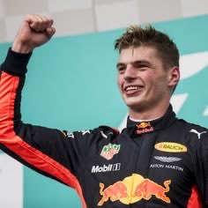maxsredbull's tweet photo. number 2                                  number 72 https://t.co/UHBQ60UngH