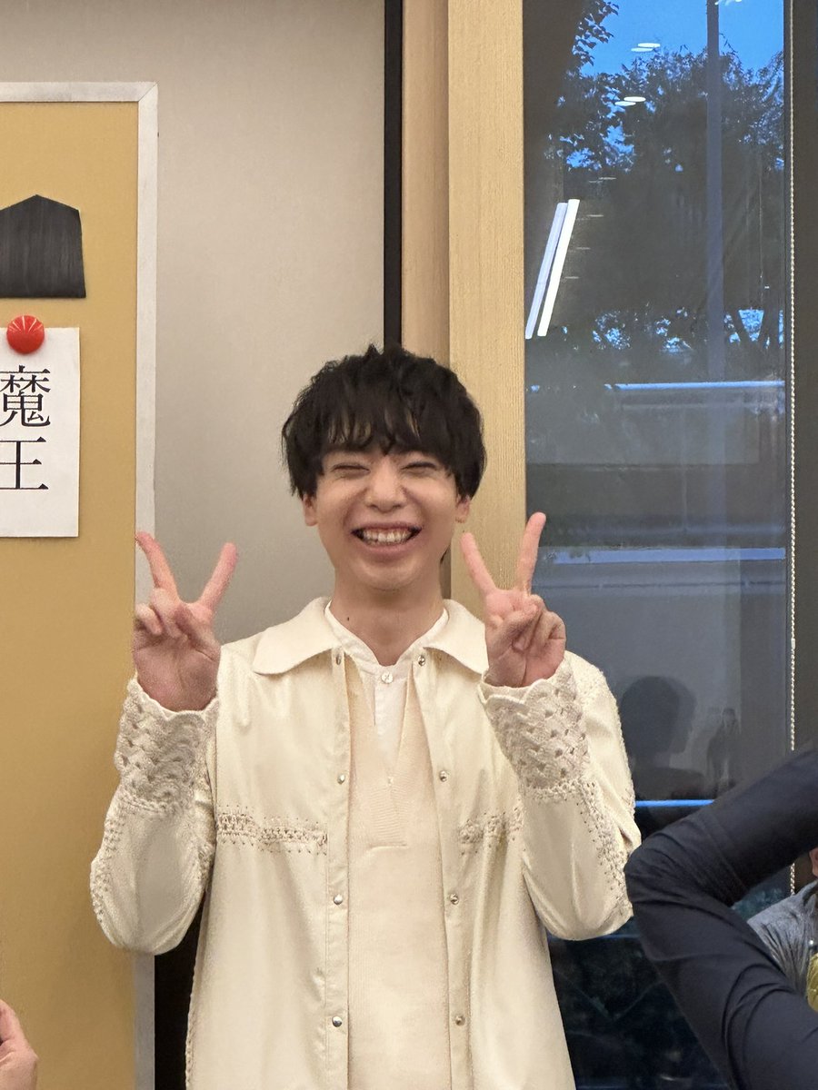 Syo_oubo's tweet photo. いろいろ
ノリノリの齊藤優希四段
渡辺先生討伐おめでとうございます🎉
#渡辺明九段vs S6 https://t.co/bCniCXsYMN