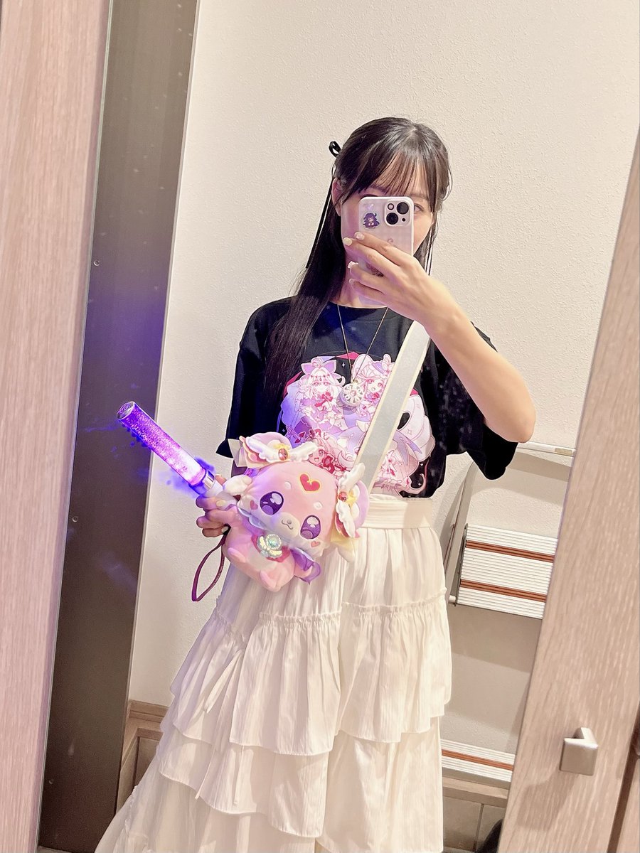 if_224's tweet photo. たんプリライブ🌟
ポチタンと現地参加しました！
衣装、超絶可愛かったです…！！！
みなさんのパフォーマンスや、キャラに合わせた舞台演出に終始感動✨
星いっぱいのスターキラリングブローチフラスタ素敵でした⭐️ https://t.co/sgRF29hrzX