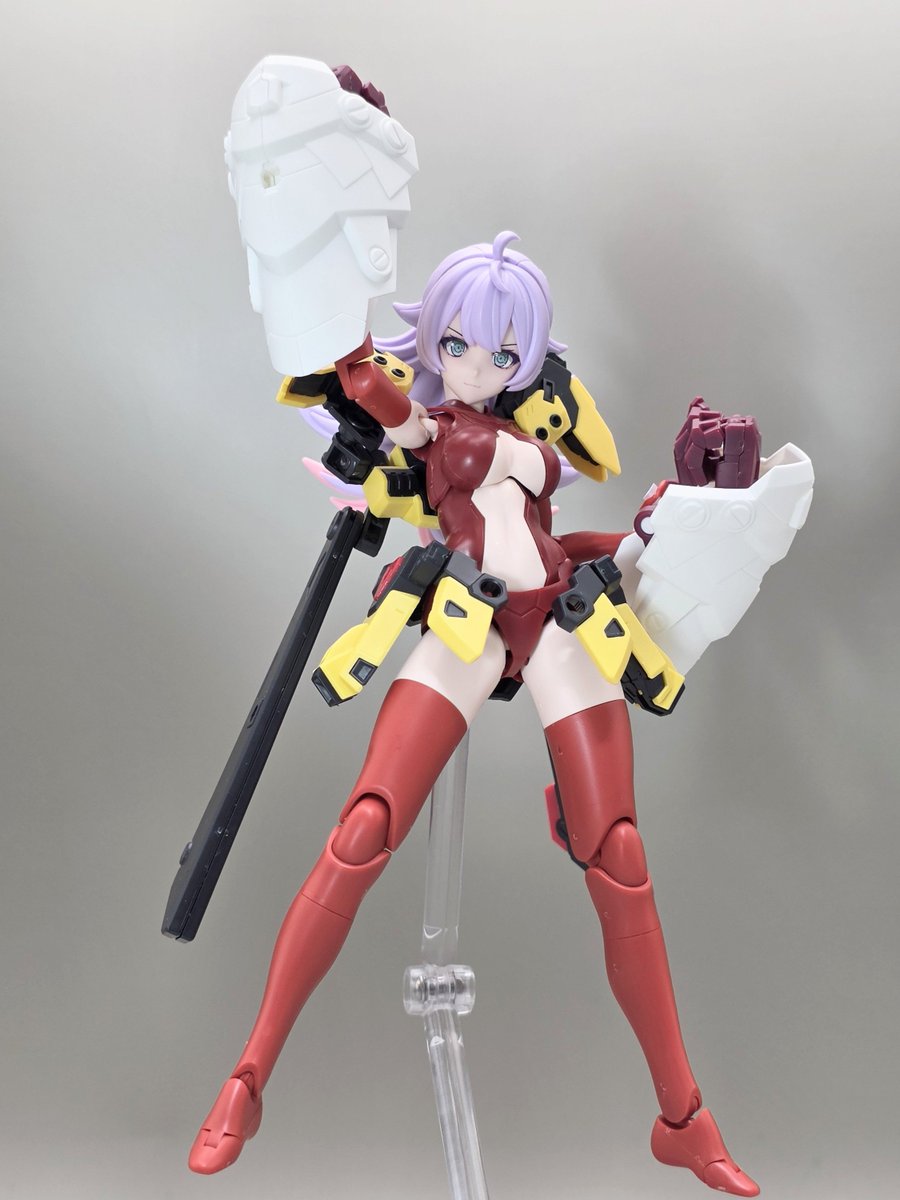 xXwMEZWpQm71582's tweet photo. 燃え上がる炎の如き赤いスーツを見に纏い！
燃える闘魂！ファイター赤子見参！( ﾟДﾟ)

鉄禍ノ武闘家+鉄禍ノ僧兵アーマーで余る手甲付けてブン殴り系シャシ子～(￣▽￣)

残ってるパーツで武装を作る....
神姫時代に戻った���じで楽しい～(*´ω｀*)
#メガミデバイス https://t.co/zhbkRp65ha