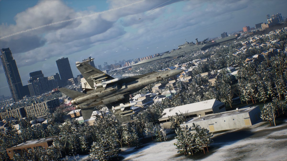 SergeantZyco0's tweet photo. #ACE_COMBAT8
俺はゲームを間違えたんだろうか...
鋼◯の咆哮シリーズでもしてんかな？ https://t.co/wamgM2RNDe