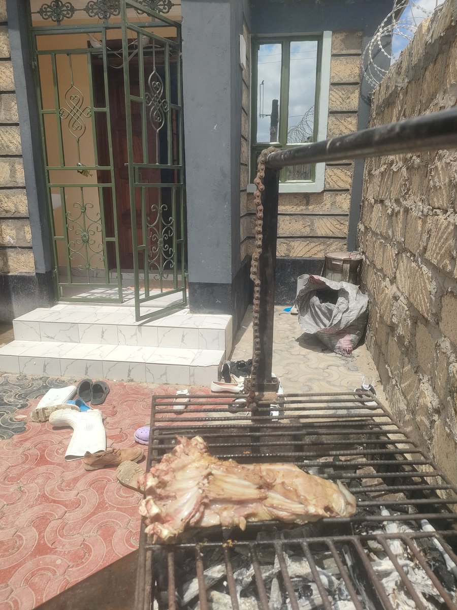 kenmumo2024's tweet photo. After church ......ndio tunachoma nyama apa n sistangu https://t.co/TEankYSuUd