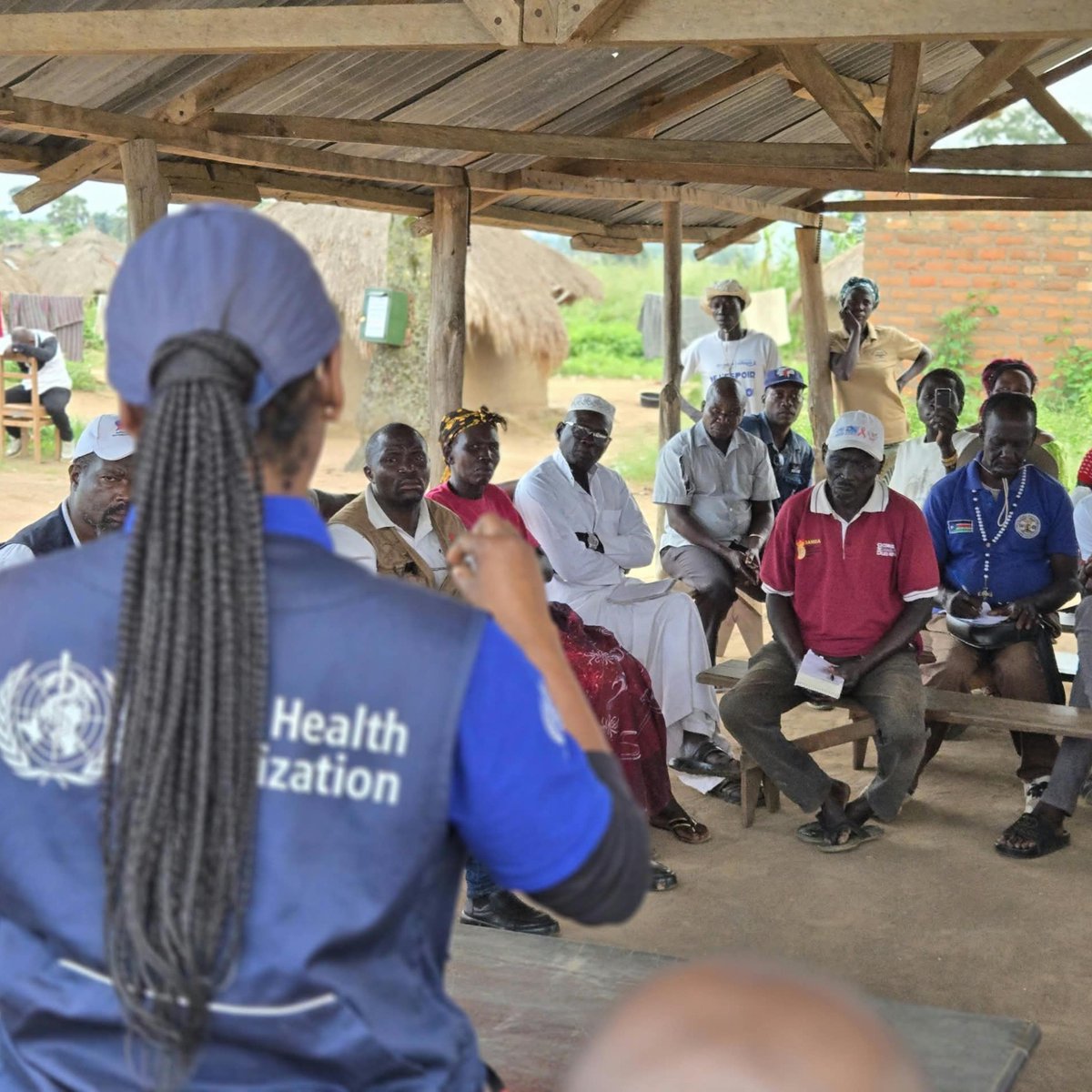 OMSRDCONGO's tweet photo. Frontière #RDC–#SoudanDuSud : @WHO, @UNICEF, @AfricaCDC &amp; les autorités sanitaires évaluent l’interopérabilité des systèmes de surveillance pour renforcer la détection précoce, le partage des données et la réponse coordonnée aux alertes face à la menace de l'épidémie. #Bundibugyo https://t.co/I3ZNPHig3G