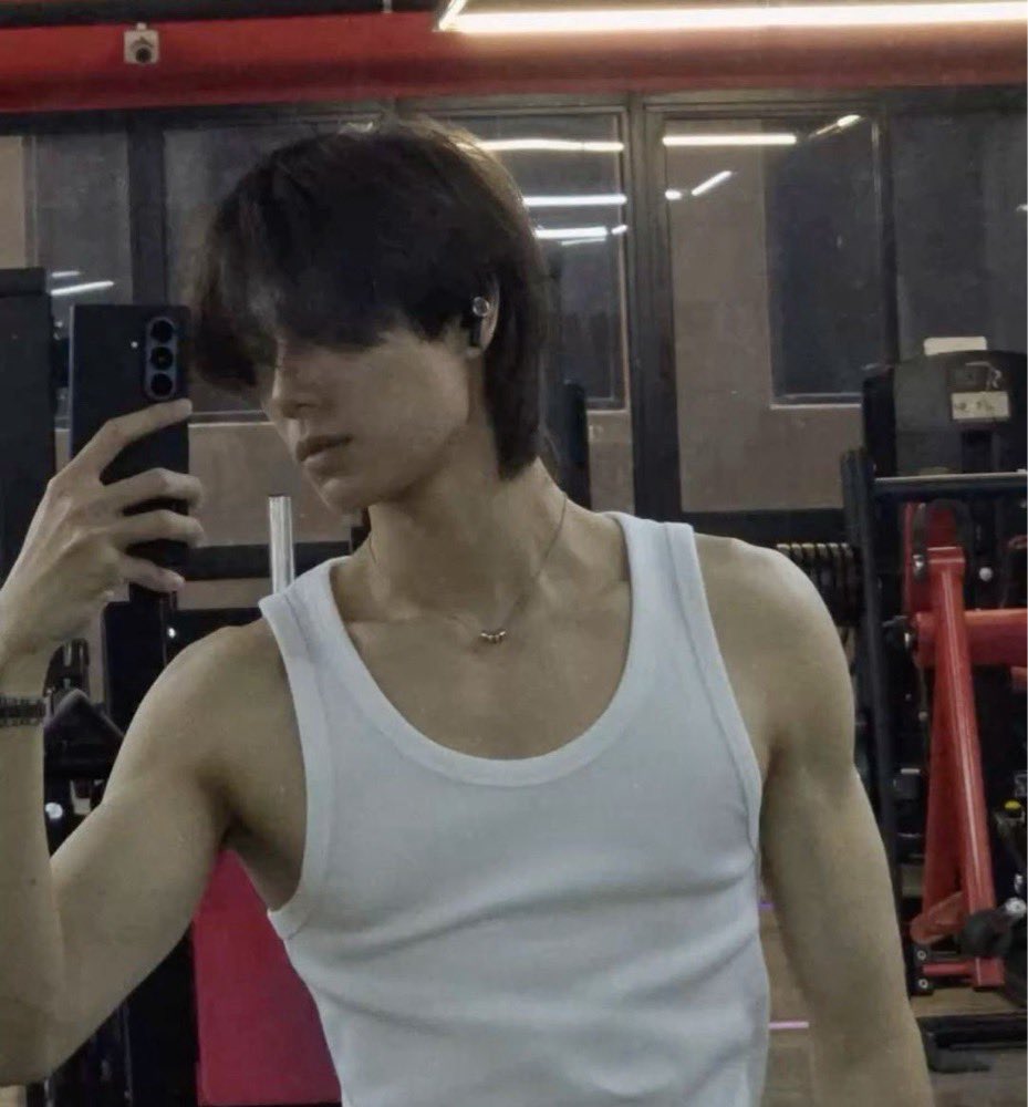 urxppw__'s tweet photo. : ใส่เสื้อดีๆคับ กำลังกลับ
: เร็วๆตั้ง https://t.co/9qNcdzGIxr