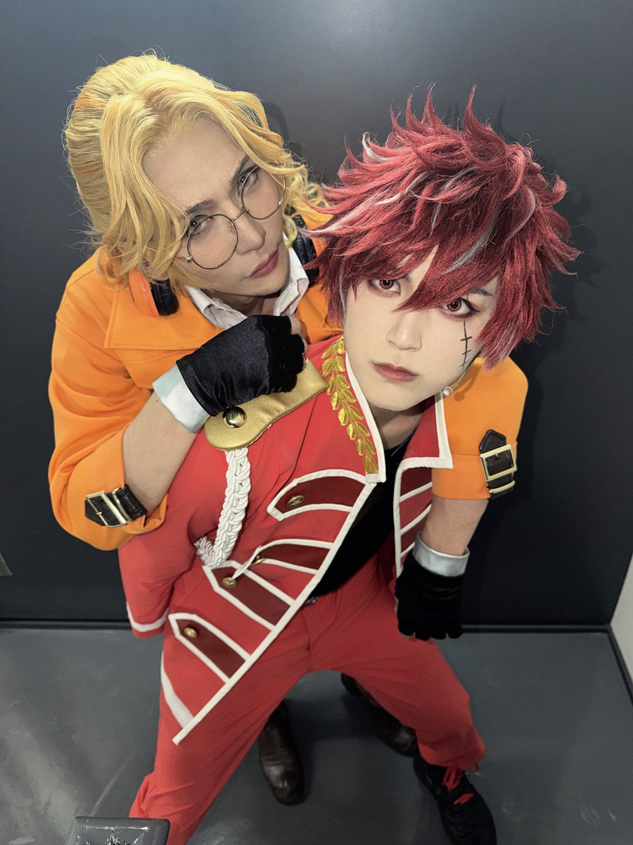 RyononK's tweet photo. 何見てんだ https://t.co/WjorNdjEaj