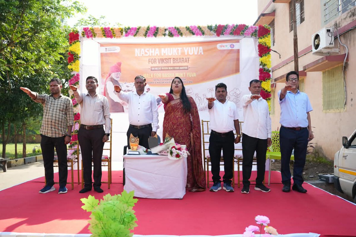 MYBharatHQ's tweet photo. 100 Weeks. One powerful Sankalp.

In Dadra and Nagar Haveli, Yuva Shakti joined the Walk for #NashaMuktYuva, took the Nasha Mukt Pledge and spread awareness through Nukkad Natak.
Inspired by Hon’ble PM Shri Narendra Modi’s vision of a healthy and Viksit Bharat.

#MYBharat https://t.co/Y4uHrHsymq