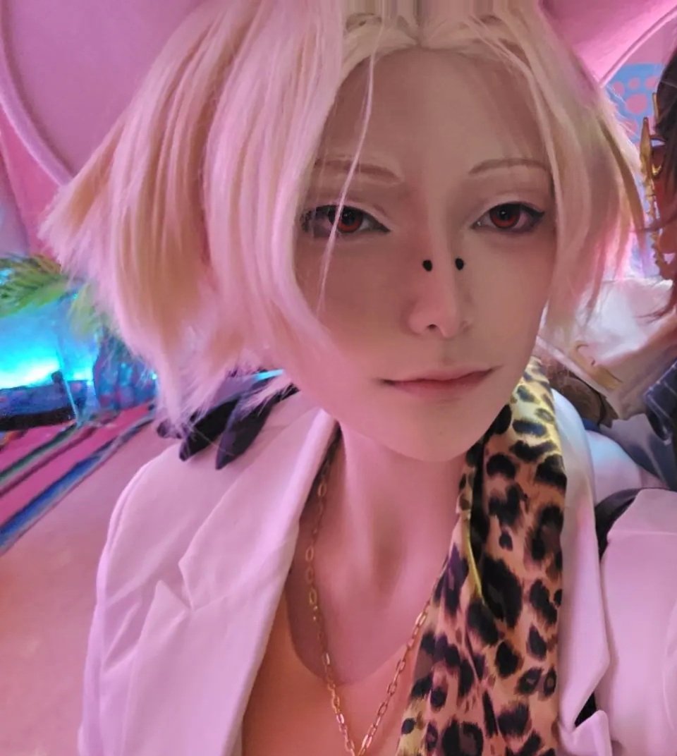 yu___r3a's tweet photo. すかーふ巻き忘れ🧲さん🫢 https://t.co/5uk3FAMIEA