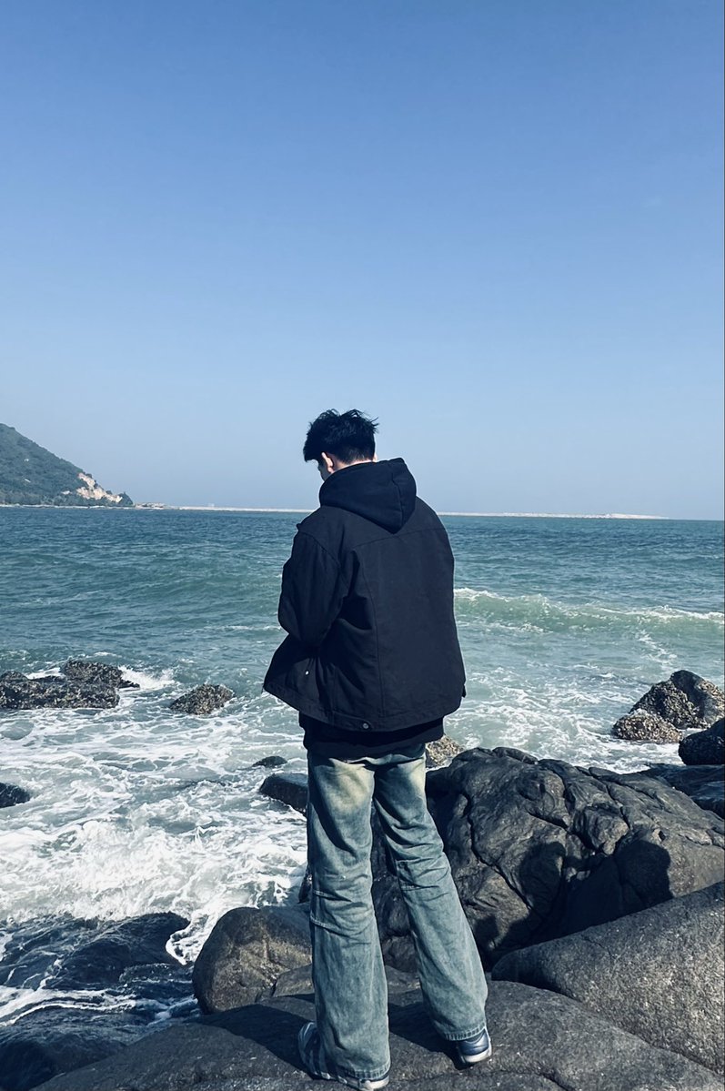 3475368396L's tweet photo. 礼貌问一下 x 上面真的有真人女生吗？广州广州！ https://t.co/6erdmOwRuD