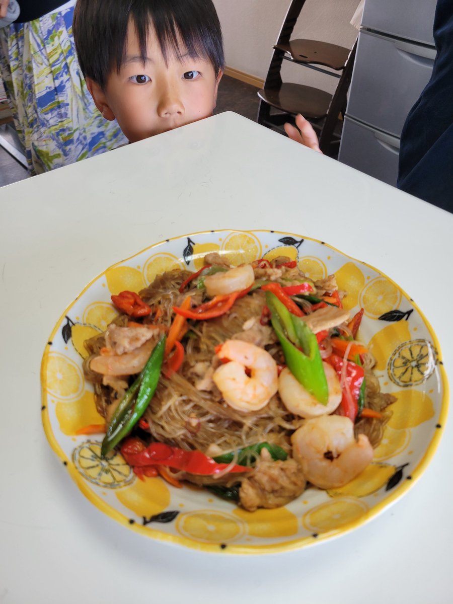 mamamoon0419's tweet photo. 久々にチャプチェ作ったら息子ガン見www
#おうちごはん https://t.co/K0UKuJ7v8D