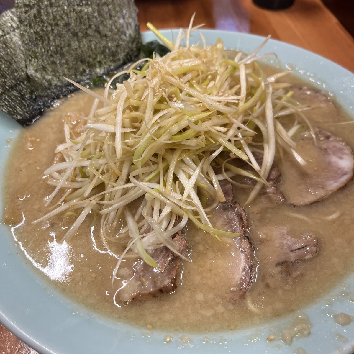 _asaMasa_'s tweet photo. 美味しいラーメンが食べれて、且つ、ラーショスタンプまで頂けるって（スタンプ量に応じて景品が貰える☝️勿論、丼狙いだよ😉）神店舗過ぎるでしょ✨
#ラーメンショップ
#ネギチャーシュー麺
#北九州
#小倉北区 https://t.co/wnVXuC1hDT