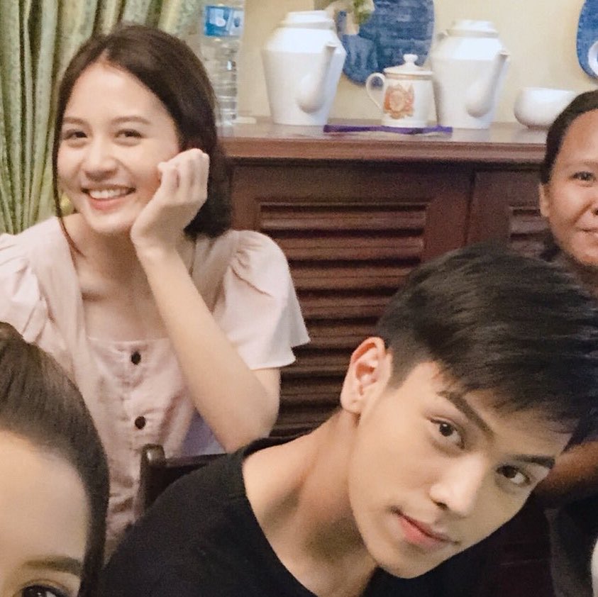 TREPORAPATFC's tweet photo. น้องทิพย์ พี่รวิศ https://t.co/w6m8zLeiNS