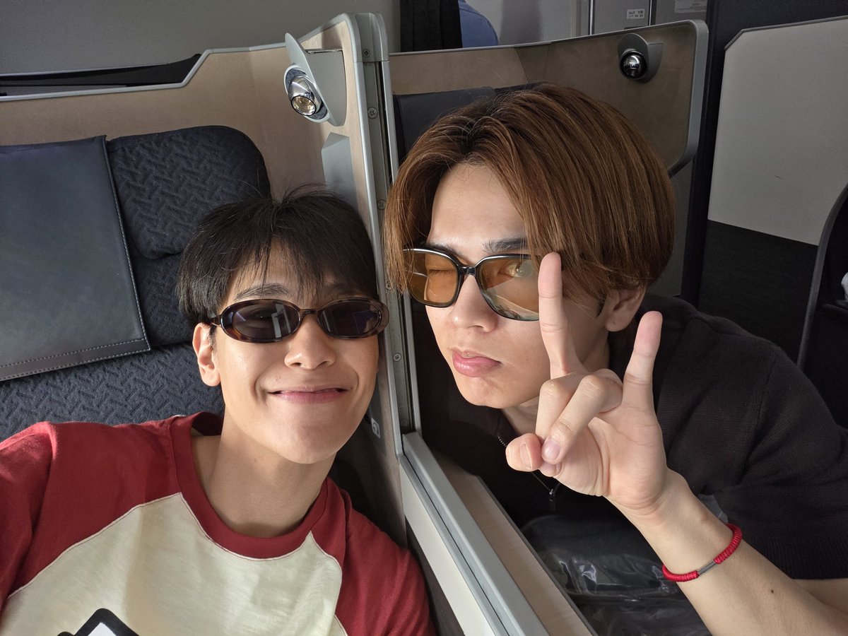 jnnrrs's tweet photo. We'll be back soon. Love you as always ✌️💙💛  พาเทอจ๋ากลับบ้านไปสงบสติอารมณ์แปป

JUNIORMARK FD36 SUKIDESU

#JUNIORMARKxFANDAY36INTOKYO https://t.co/XrNVMNKx3k