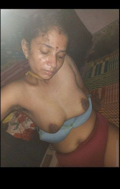 Amar31306's tweet photo. Marriage ana young aunty seira feel lea vera ( 🥵 tamil aunty) https://t.co/AXVe71hUix