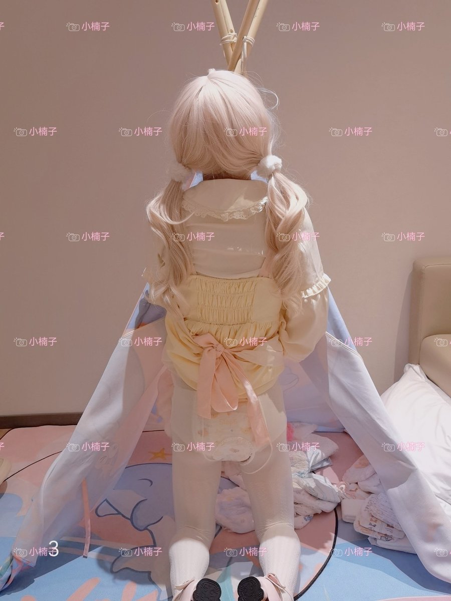 Morningya2's tweet photo. 试图为黄油夹心小蛋糕🧁嘻嘻感觉小小的一只好可爱🥰
＃abdl
#diaper
#幼児退行
#おむつ
#기저귀 https://t.co/A21hqflQeY