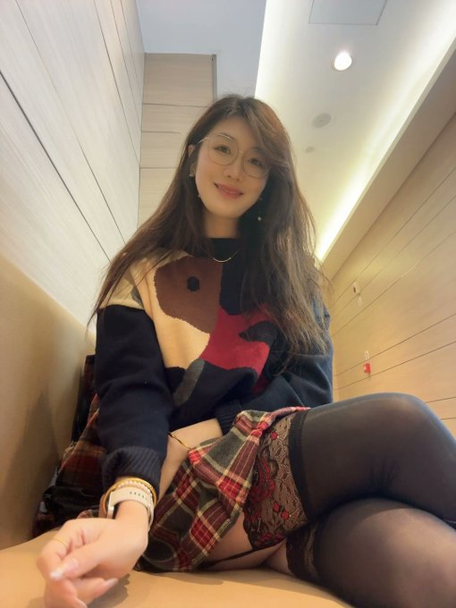 DysonAlber70025's tweet photo. 寻长期搭子一个！ 要求：素质 干净 懂尊重  加分项：微胖有小肚子 谈吐素质 会做蛋炒饭  有边界感 讲卫生 会照顾别人的感受  拒绝：不喜欢邋遢和没边界感的人 同频比什么都重要。  符合要求的点个赞，留下坐标 离得远的勿扰 https://t.co/o0rxxs5nQT