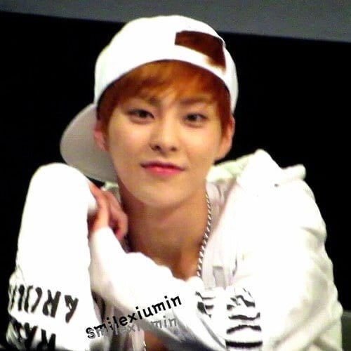 tchouakgae's tweet photo. shes so cuteeee ugh xiumin baozi i love you https://t.co/kvWry3AsB2