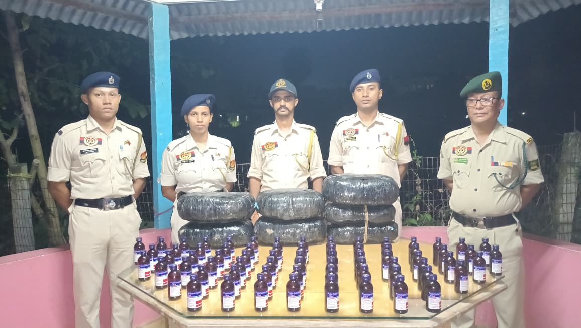 NewsStar69313's tweet photo. Sonamura Police Seize 70 Nos ESKUF & 18 KG DRY Cannabis, Worth 9.70 Lakh.
#Sonamura #Police #Seize70 #Nos #ESKUF #KG18 #DRY #Cannabis #Worth9.70 #Lakh #Tripura
https://t.co/0CxghN6iQD https://t.co/CTDP0qMejW