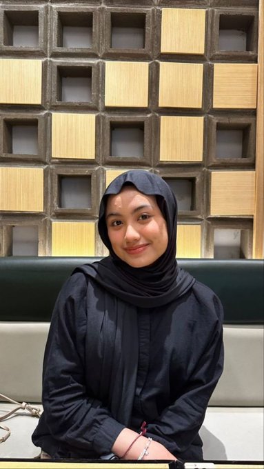 AdebaKay's tweet photo. cewe hijab blasteran arab

https://t.co/7o1Rja4WqO

https://t.co/W7gXdAhXNc

https://t.co/YnhtpSwZLZ

Carmen Viral Pasming Itomomo DeepSafe Bund Personality Terbaru Rocky Gerung Wantimpres ELin https://t.co/6YlLklNLZy