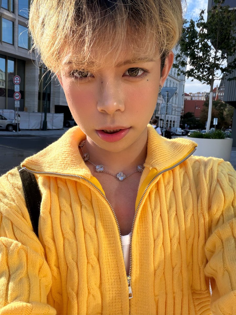 CRAPI0s's tweet photo. 在欧洲玩爽了 #0s https://t.co/uH0453slxN