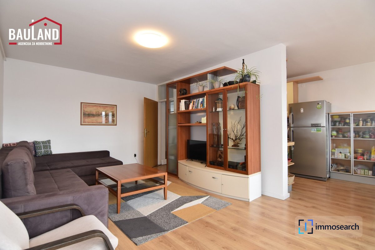 immo_aldin's tweet photo. 530.000 BAM für diese 87m2 große Vierzimmerwohnung in Grbavica: zwei Balkone, Aufzug und ein Dachbodenraum im achten Stock in Novo Sarajevo.

Mehr erfahren: https://t.co/kNdQQqcdqR

#Grbavica #NovoSarajevo #Wohnung #Kaufpreis https://t.co/cMtHuJVZVn