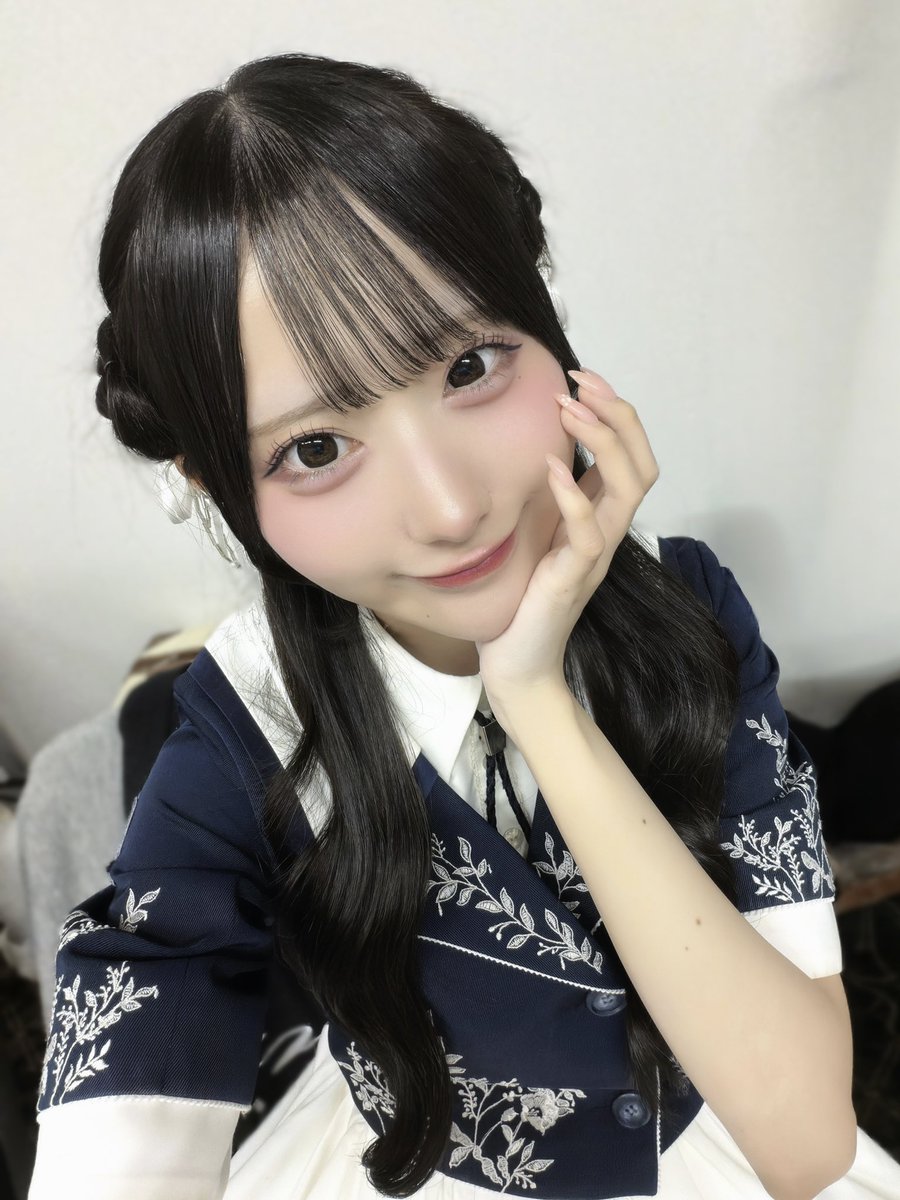 ayase_kotori_'s tweet photo. リリイベありがとうございました՞֊  ̫ ֊՞💘

金沢まで来てくれたみんなも、地元のみんなもRain Treeに会いに来てくれてありがとうございました👼🏻❕

ライブも特典会もとーってもたのしかったです🥹❕
急に雨降ってきたのに居てくれて嬉しかったとっても感謝です🥲ゆっくり休んでね🍵❕
#RainTree https://t.co/Dkh7lgcDNe