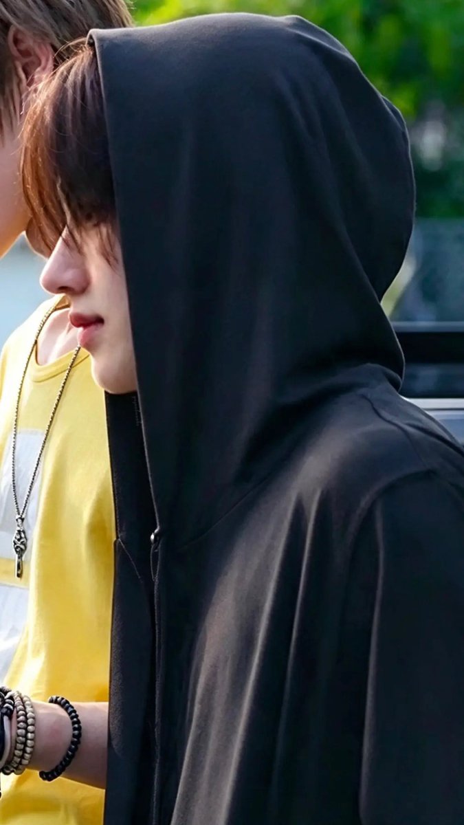 eyanngantuk's tweet photo. SEONGHYEON’S SIDE PROFILE https://t.co/kA4qygD6ou