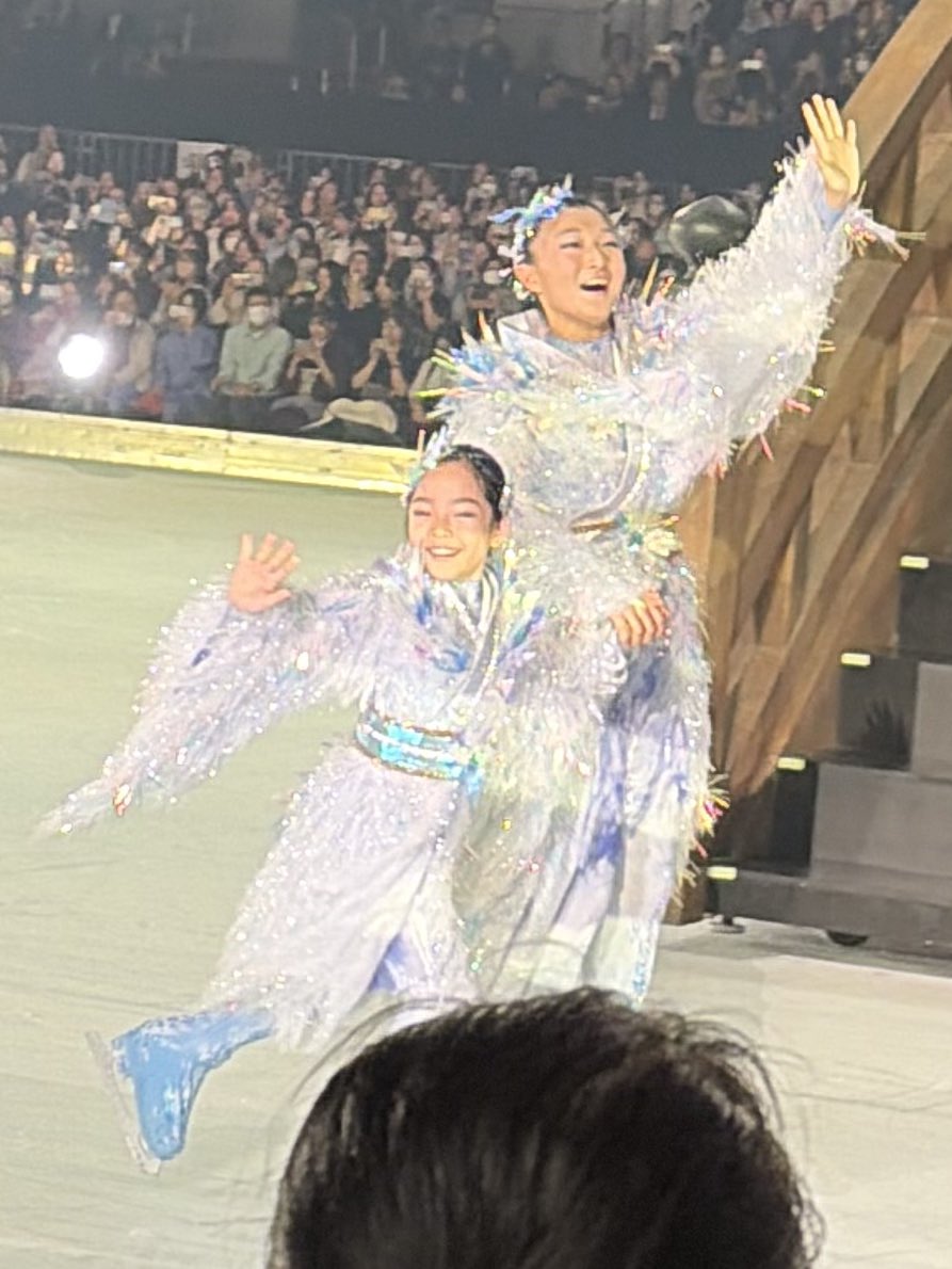 aruekk's tweet photo. 香織ちゃん楽しみにしてた〜
ワンピースの時も思ったけど、大人と子供が並ぶ絵面が良すぎるよなスケートって。

#刀ブレ #坂本花織 #大谷唯紗 https://t.co/en3xQxdGvT