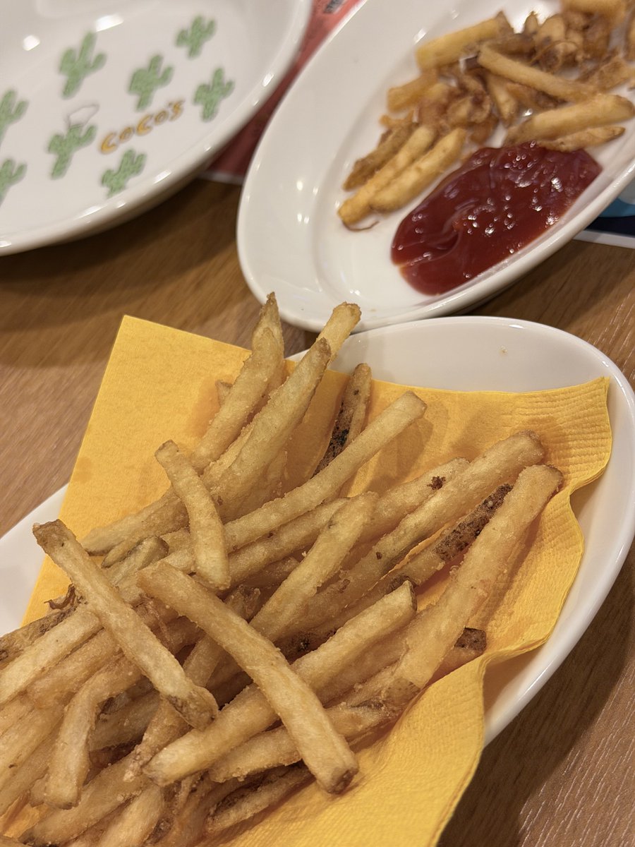 mapleoon's tweet photo. 秋季例大祭お疲れ様でした！
お迎えくださった方々、ありがとうございます🎀
また春季例大祭に申し込む予定ですー https://t.co/hTKIXQ5RYJ