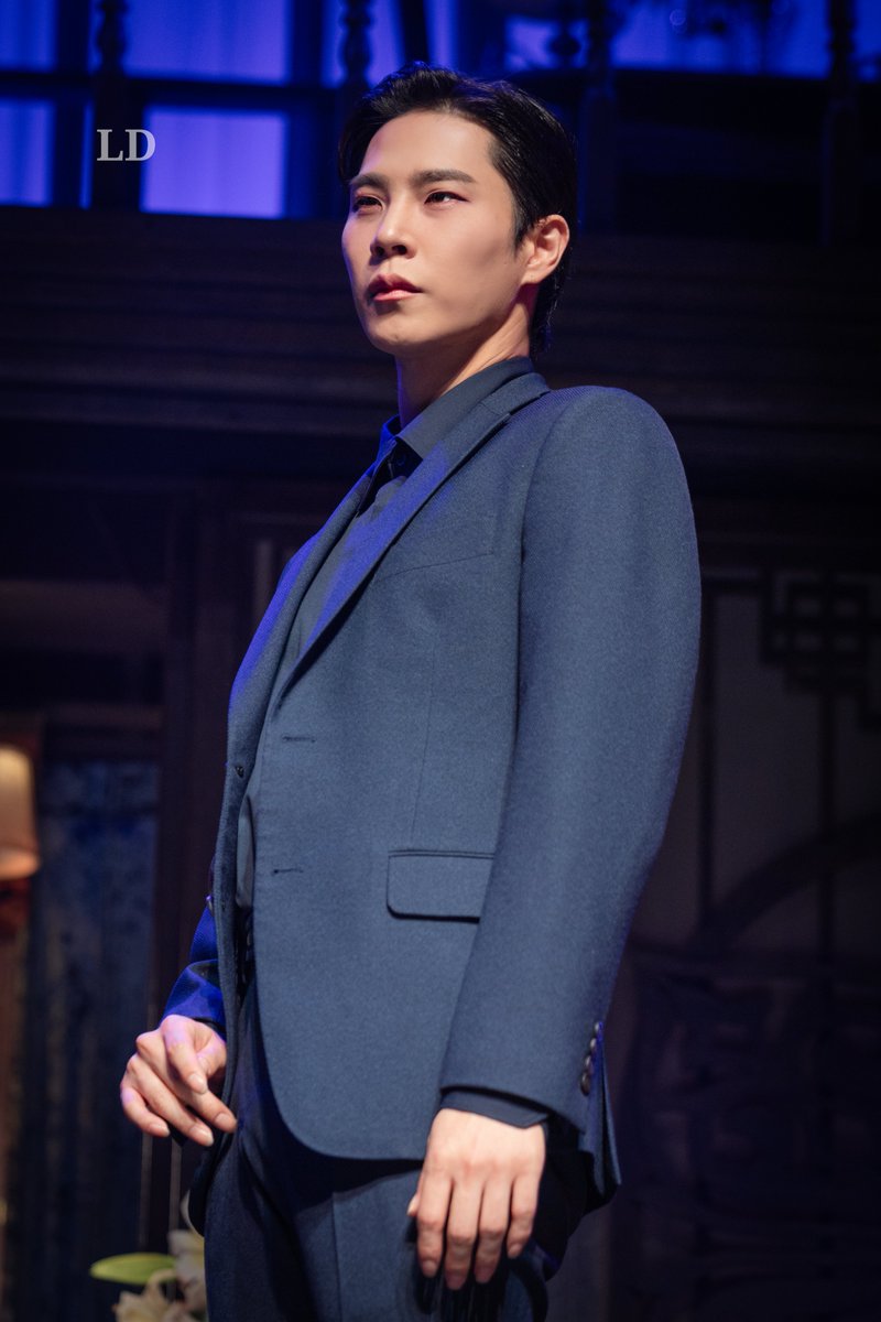 Little__Dipper_'s tweet photo. 261004 뮤지컬 엠.버터플라이 낮공 커튼콜
송 릴링 役 #유태율 #유태율배우님 https://t.co/qncE78GZZ7
