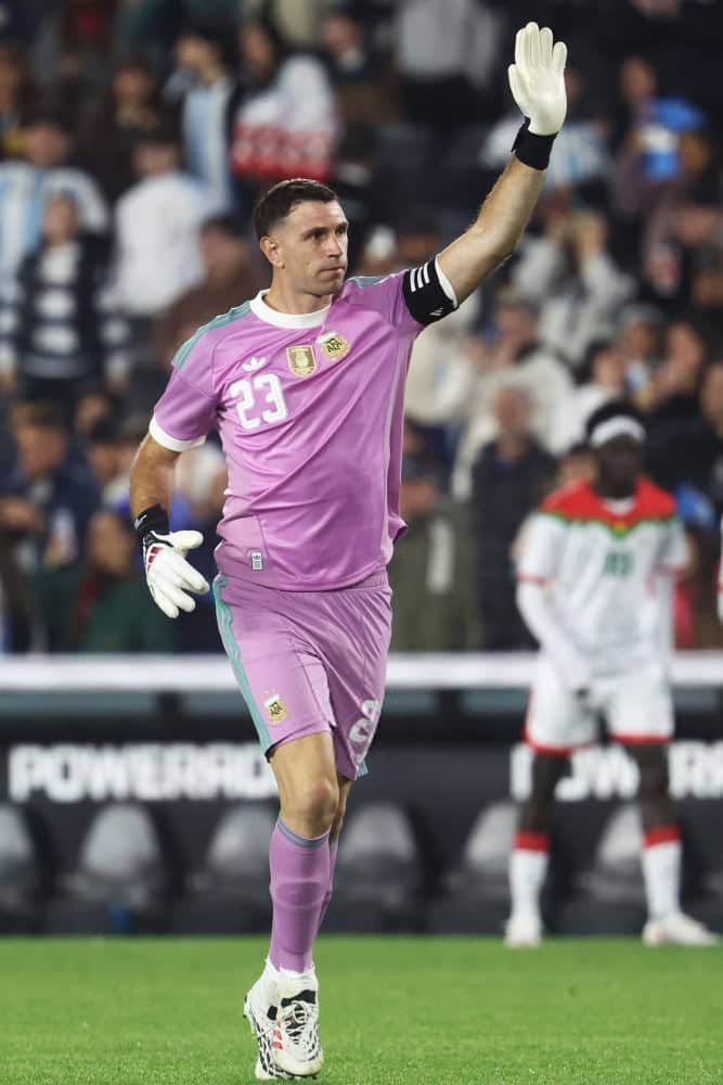 Akohserene's tweet photo. Emiliano Martinez 🇦🇷🧤 https://t.co/CusWx5EUFY
