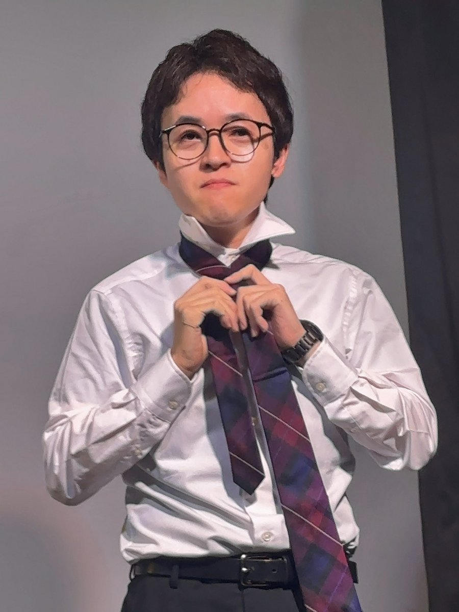 laugh_logic's tweet photo. 「東京芸人60分vol.24-今夜も星が綺麗編-」

関東から大阪府・心斎橋の楽屋Aまでやって来ました
漫才・コント・各々ピンネタの計6本
お二人のジャンケンに勝って三福さんの書を頂きました
好きなネタも見られて最高の大阪旅行
私も狂鬼になります https://t.co/s72Bf7CO0P