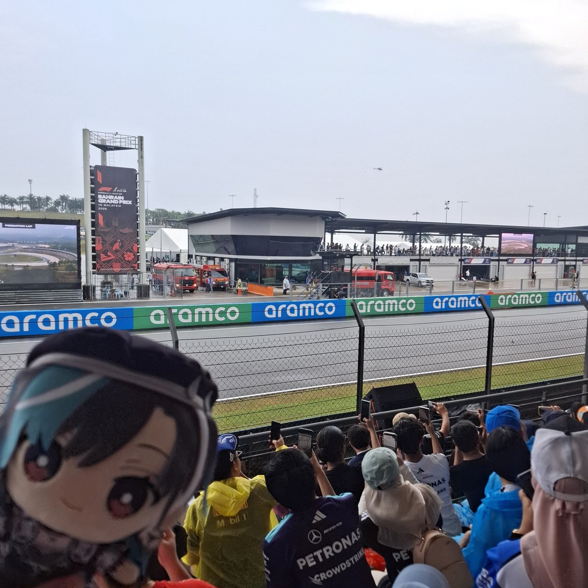 RyanDeezNutzMY's tweet photo. Bought Chihaya to watch the Bahrain gp in Malaysia with me 
#みてやちはや https://t.co/JICsoMsXg7