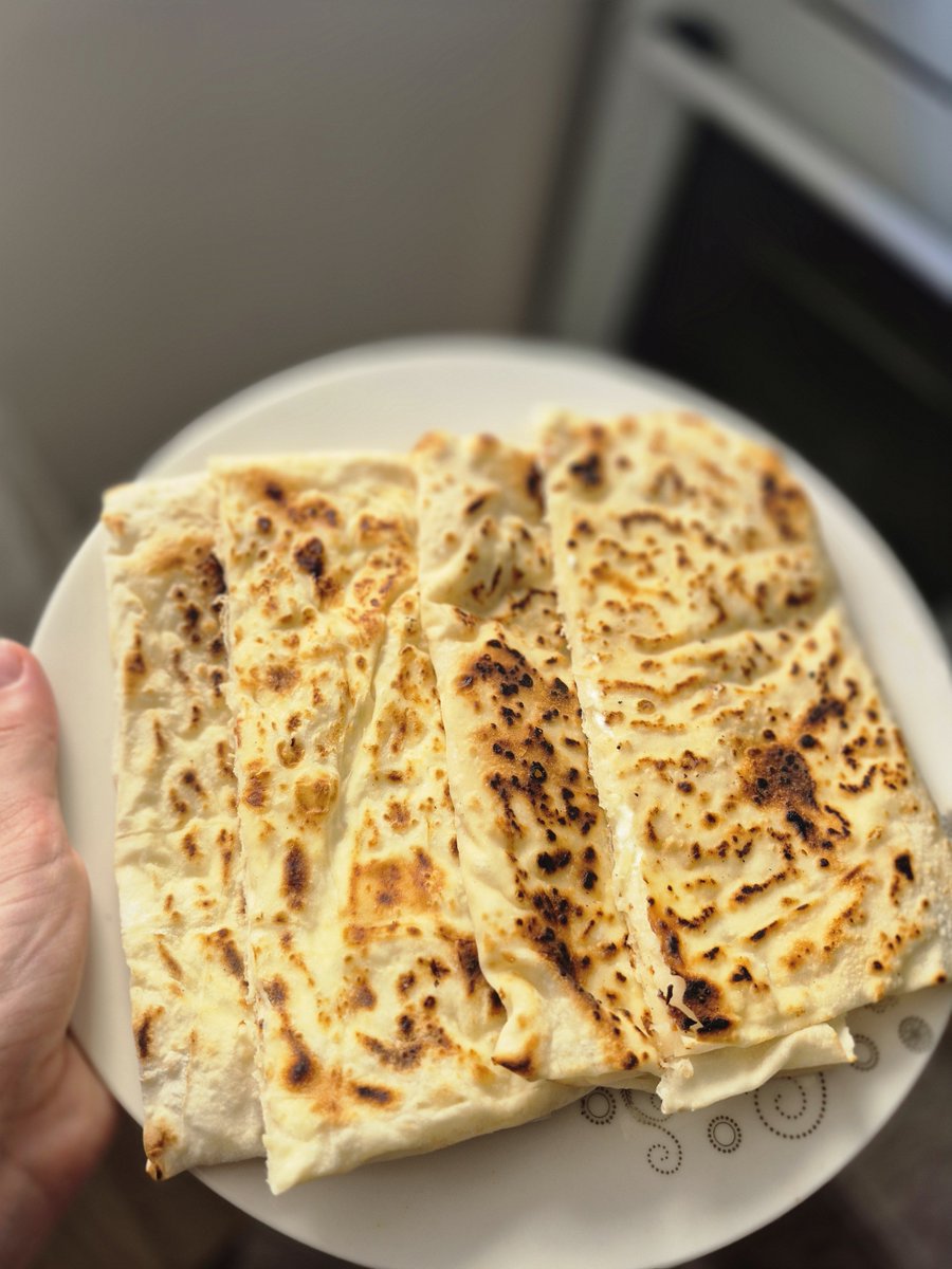 EmineLeventtt's tweet photo. Pazar kahvaltım hazır😋 https://t.co/gOfYP6Ynjc