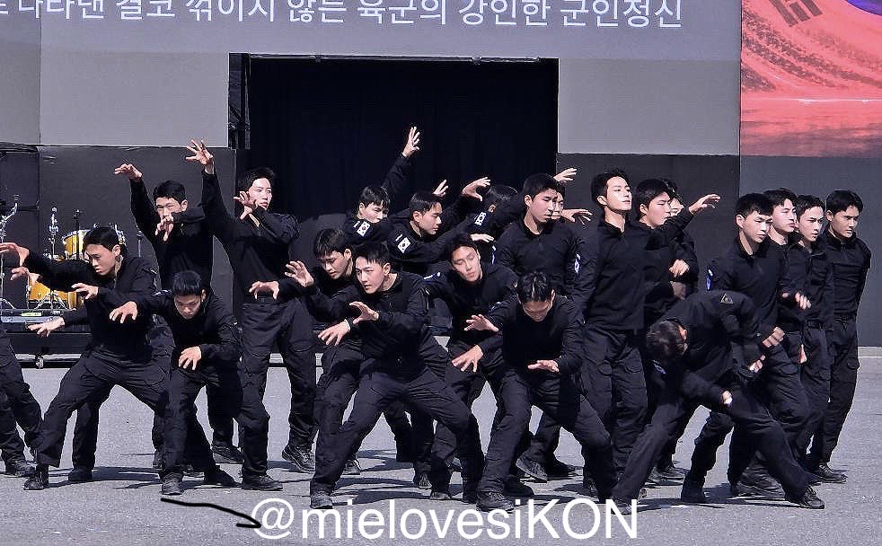 mielovesiKON's tweet photo. perfect shot ✌️ https://t.co/KDu8Tf9Ilt