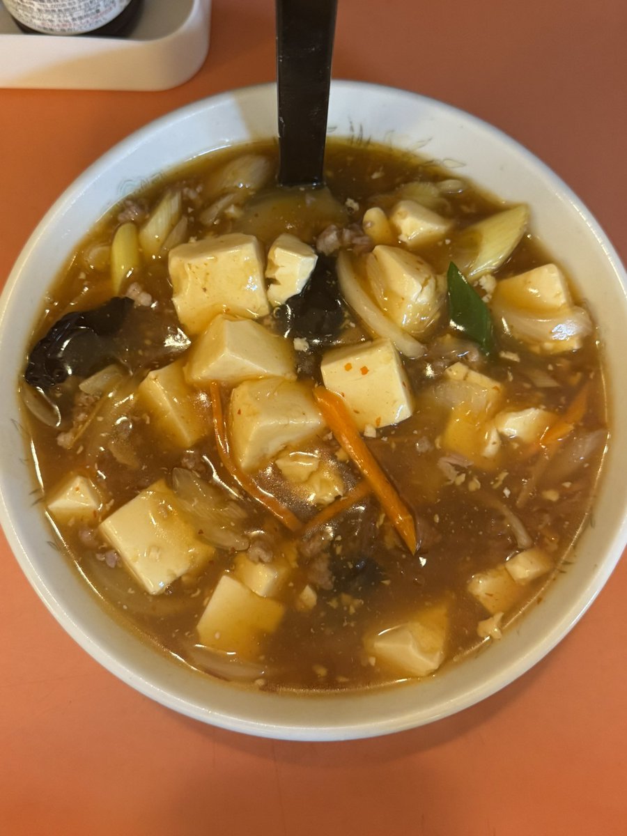 mescarbonicsub6's tweet photo. ラーメン部活動2026年554軒目は長岡の金子屋下条店で、麻婆ラーメンに長岡金子屋の餃子。
#ラーメン  #ramen #lamen #rahmen #中華そば #支那そば #つけ麺 #まぜそば https://t.co/KMsS6hQBxZ