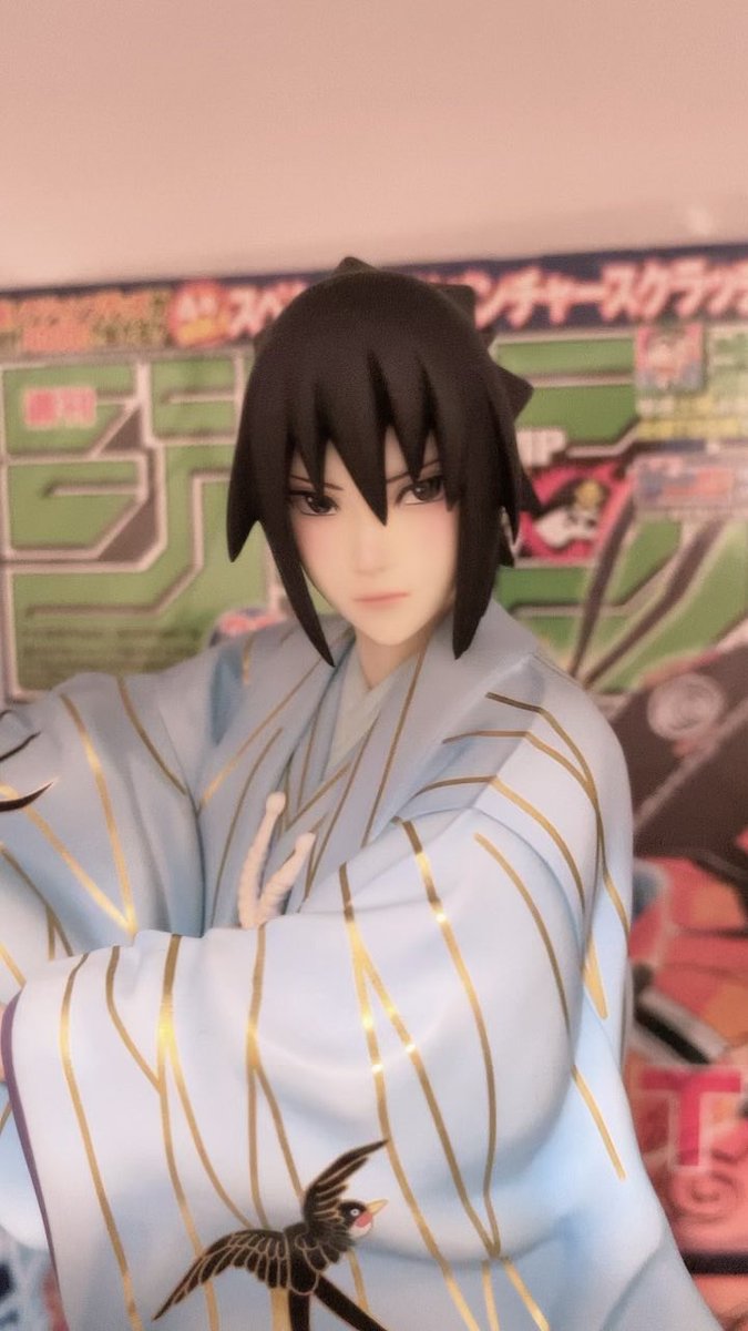 sasucakies's tweet photo. i was trying to take a pic of my stuff and the filter got on his face 😭😭 https://t.co/iRA0pO2qb4