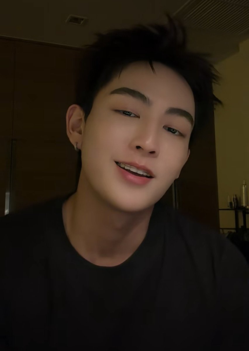 secsnim's tweet photo. เพลงเดียวกันแต่ทำไมถึง https://t.co/WIkMsAUsQ8