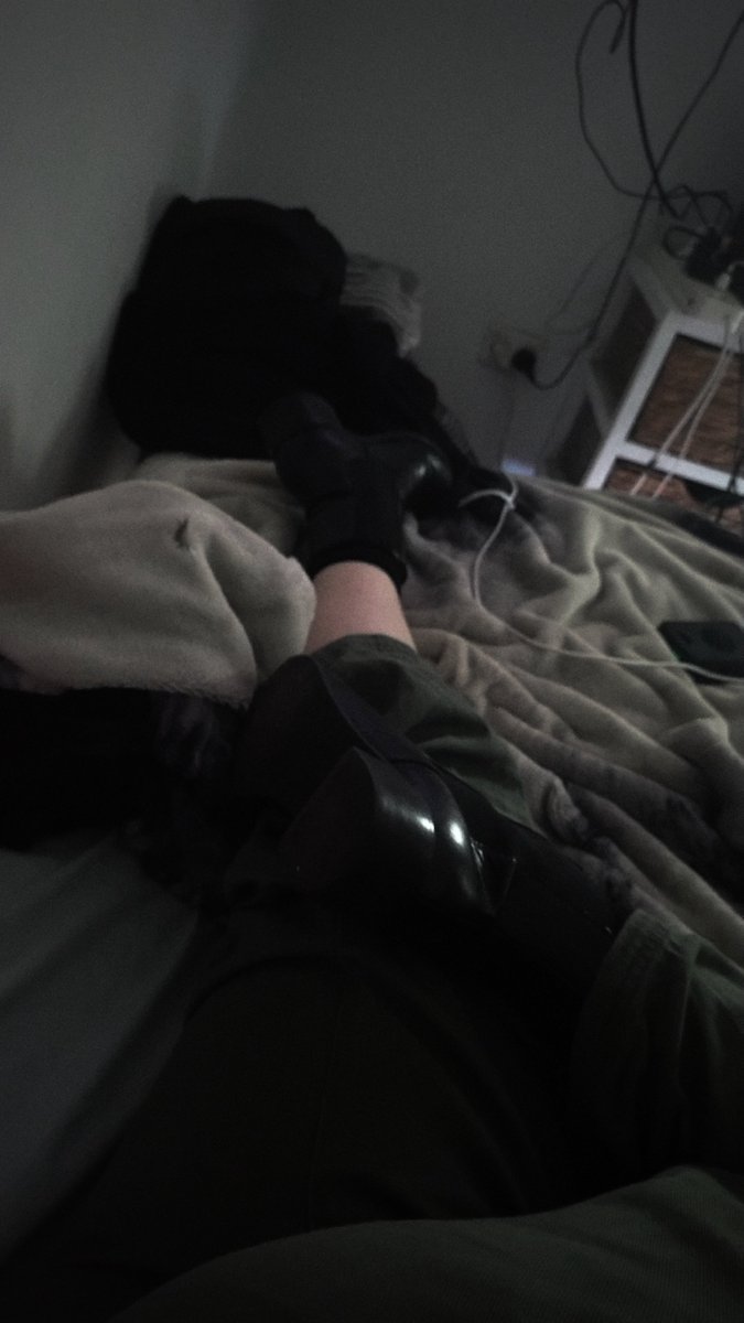 BurningSage134's tweet photo. Send and I might let you lick my boots #findom #loser https://t.co/J6eLyuC38E