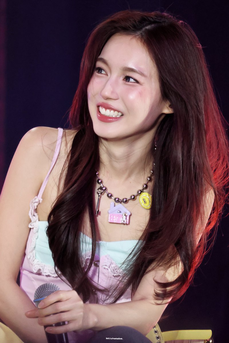 Miiiichstabe's tweet photo. 예쁜이 https://t.co/9Jmlm5grKj