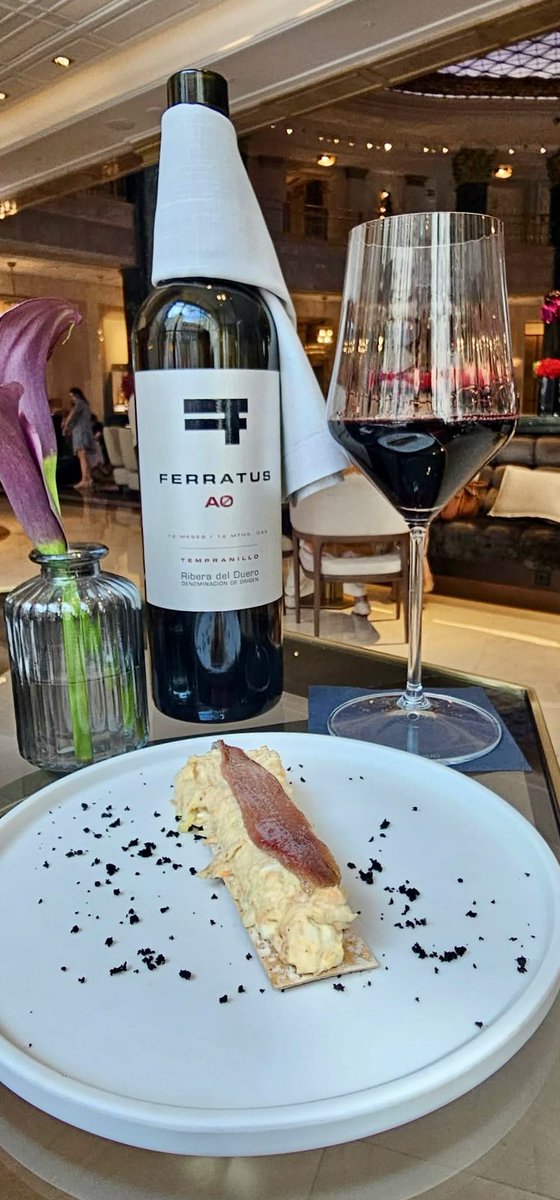 ferratusbodegas's tweet photo. 🍷 FERRATUS x Four Seasons Madrid ✨

For 10 days, FERRATUS AØ 2022 paired with the creations of El Patio and ISA during Hotel Tapa Tour, showcasing its versatility across different cuisines and flavours.

#Ferratus #RiberaDelDuero #HotelTapaTour #Wine https://t.co/Z9I8Ls96tB