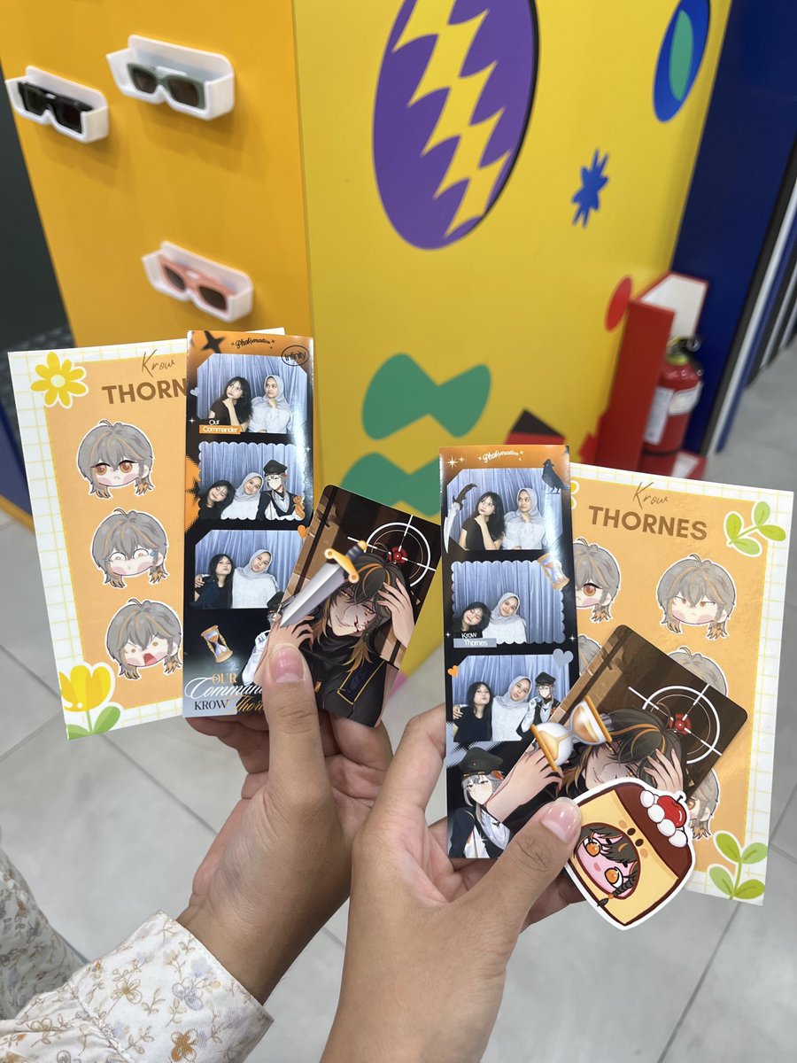 connectwithjake's tweet photo. Had so much fun todayyy with krowco celebrating krow's birthday &amp; 3rd anniversary!!!🤩🥳
#TheBlackwingTrilogy https://t.co/bOrEOIW3U0