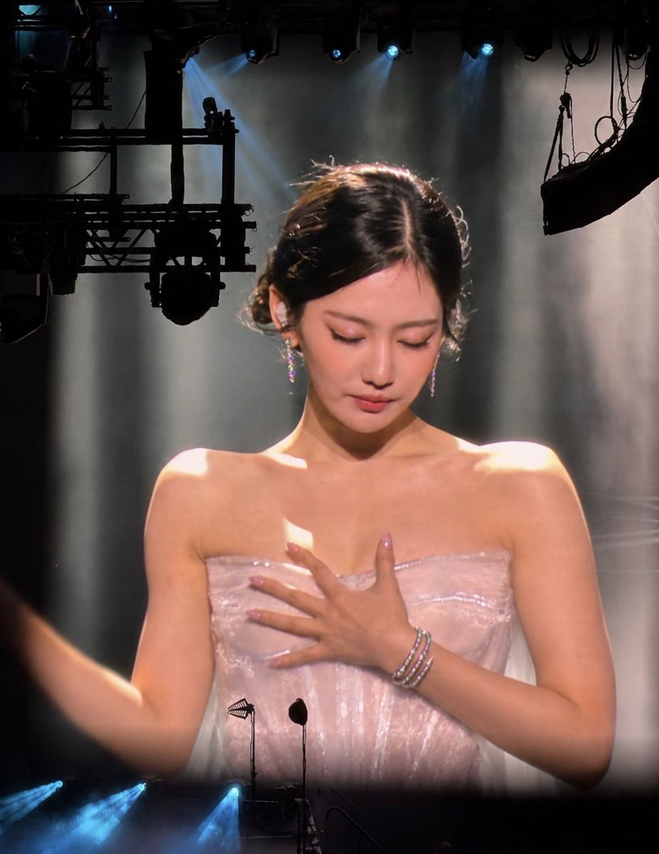 NINGNINGDAY1023's tweet photo. NINGNING SOLO IN LA
#NINGNING #닝닝 #aespa https://t.co/ivSOkv4U3l