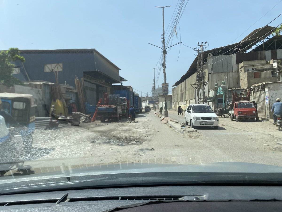 omar_quraishi's tweet photo. Streets of Karachi https://t.co/y6rQrkWjn4