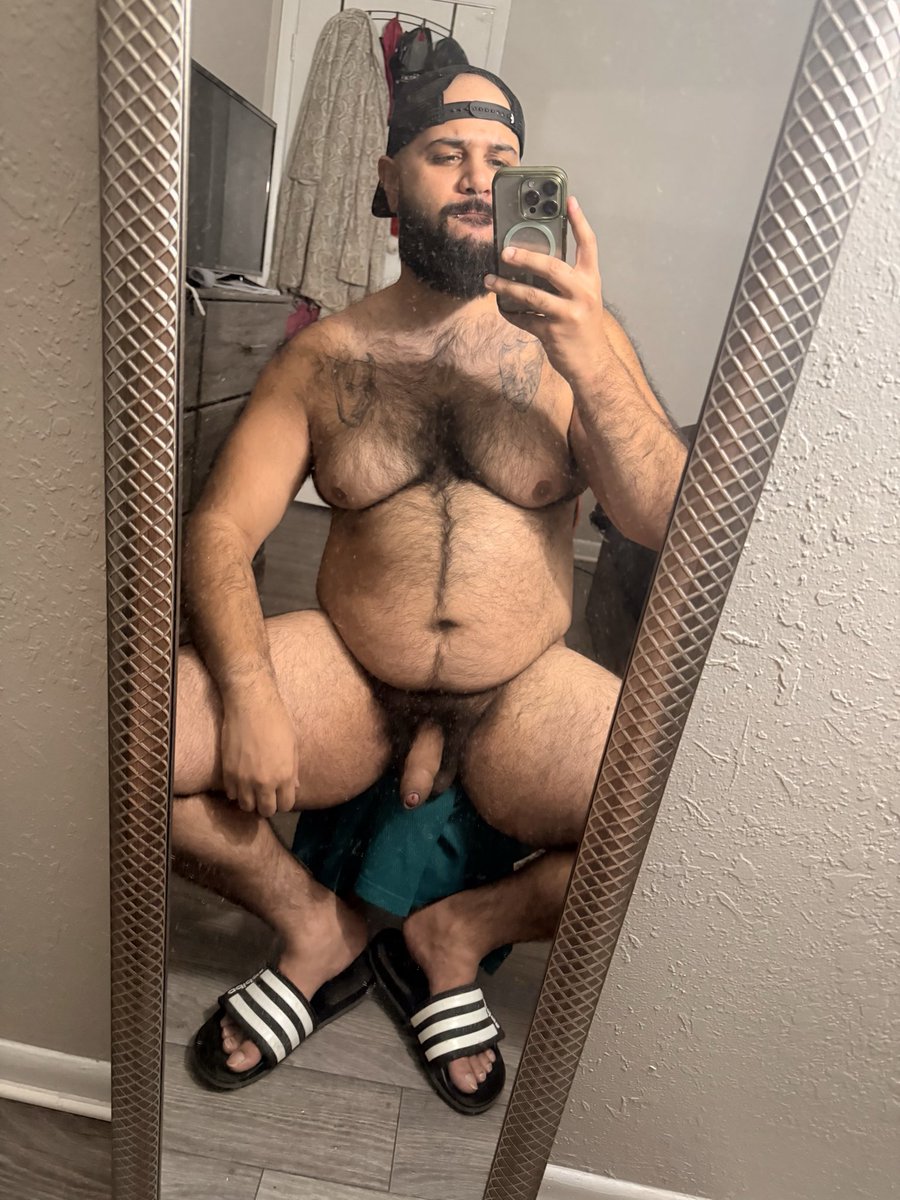 barakaxkong's tweet photo. Am I considered naked if I still have a hat and slides on? 😈 https://t.co/vmPxC2pLns