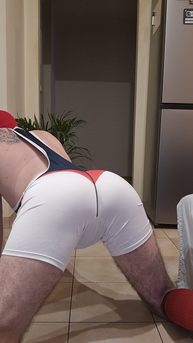 BeardedCro's tweet photo. Lets do it #gay #gaysports #gaypics #gayvideo #gay #gaybalkan #gaycroatia https://t.co/zvBNCJ61aX