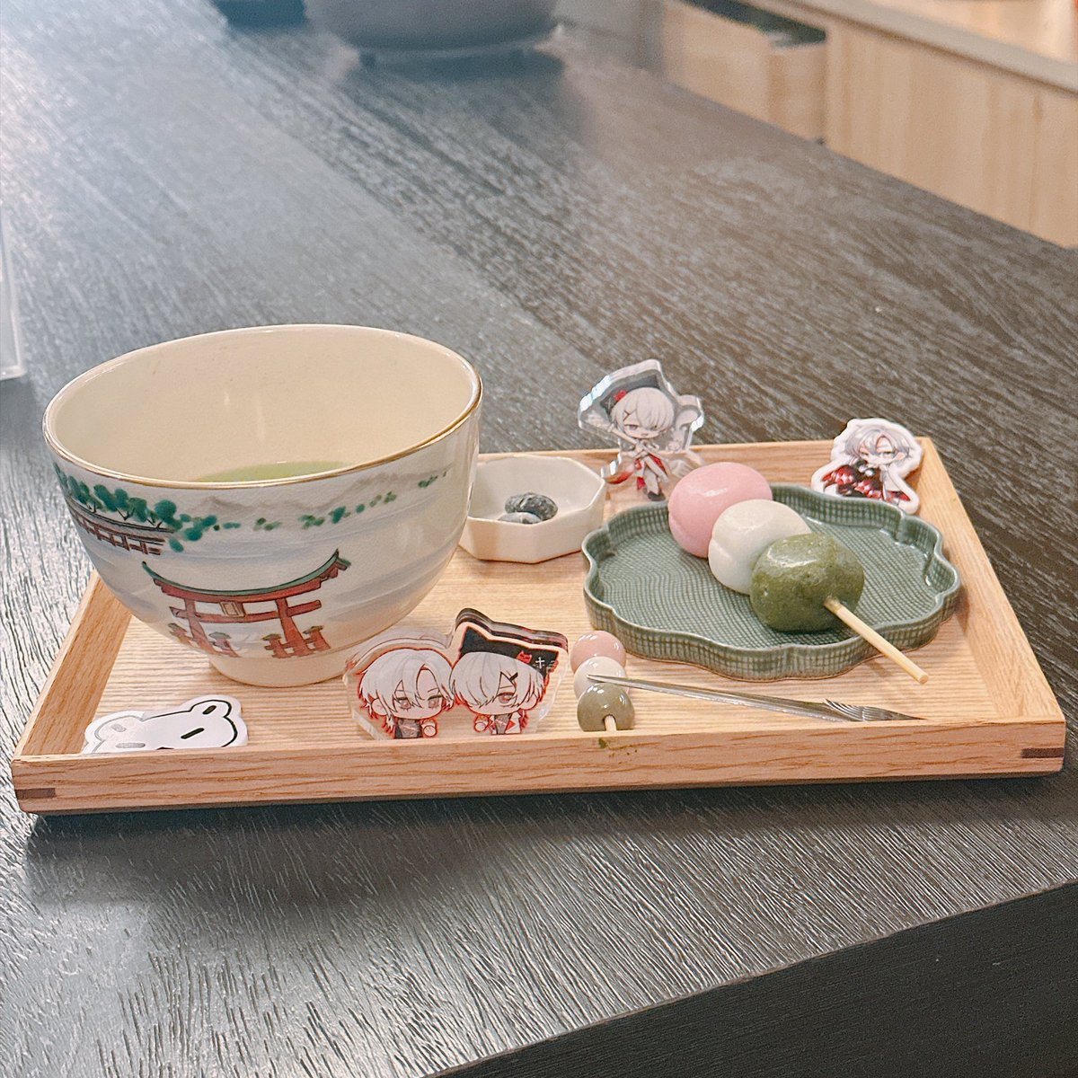 akiyun060's tweet photo. 等了一個半小時終於排到🍵
\\٩( 'ω' )و //
#yo1chi 

KANSYA Japanese Tea Salon 
日本茶專門店 https://t.co/kfqnJ1XyYZ
