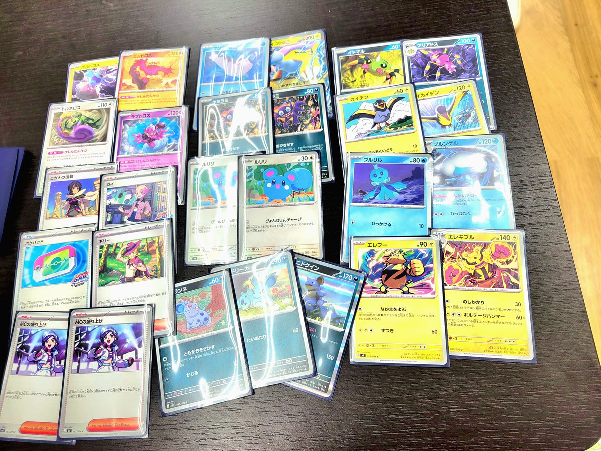 kapi0404hi's tweet photo. 今日エルレイド争奪戦出てきました〜
exや進化など相方に行ってしまったのですが何とか対戦できるぐらいには出来ました〜
最終は3敗でした＿|￣|○ il||li
じゃんけん大会も最終戦で負けたーーー😭 https://t.co/CcIGNoE80f
